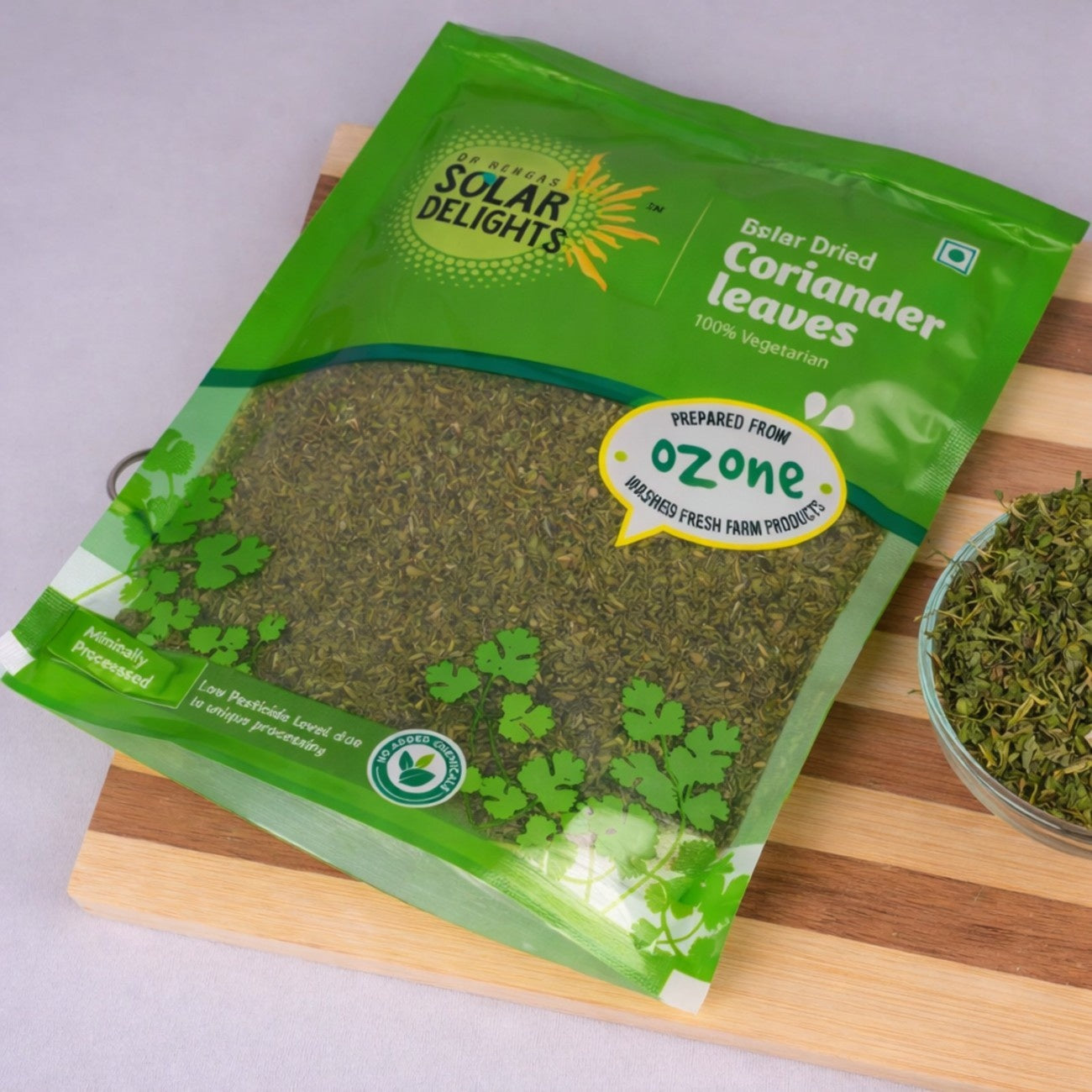 Clean coriander leaves dry product for everyday use