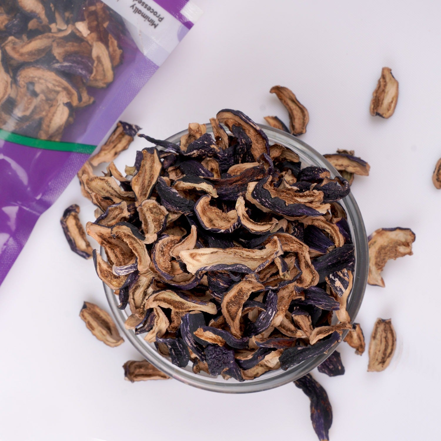 Dried vegetables chips – crispy solar dried brinjal slices rich in fiber and natural flavor.