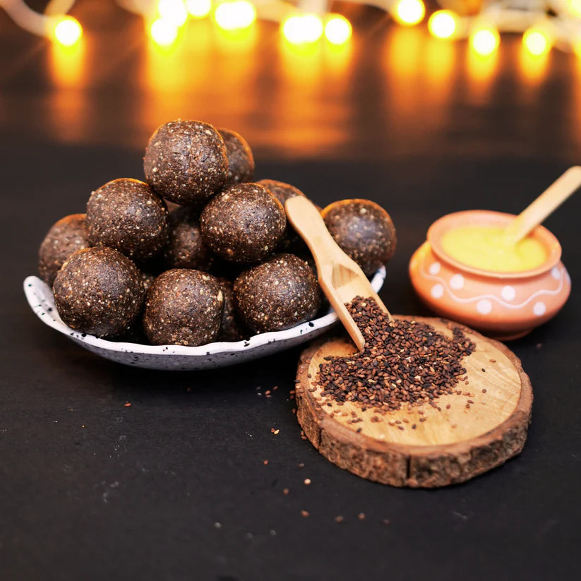 sesame seed balls with jaggery