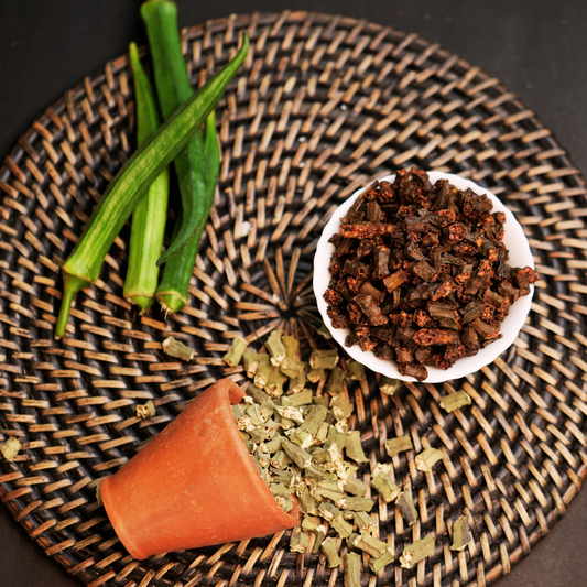 Close-up of golden crispy okra chips with natural spices – no maida, no refined oil by Dr. Renga's Solar Delights