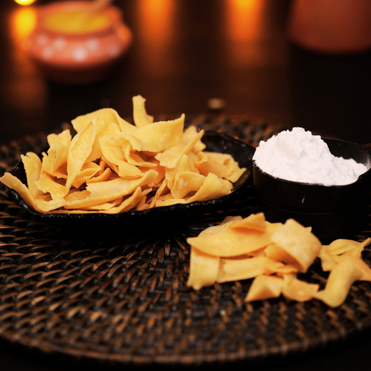 Close-up of golden crispy ribbon pakoda besan strands – no maida, no refined oil by Dr. Renga's Solar Delights