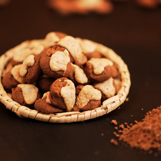 Close-up of white choco cookies with premium white chocolate chips – no white sugar by Dr. Renga's